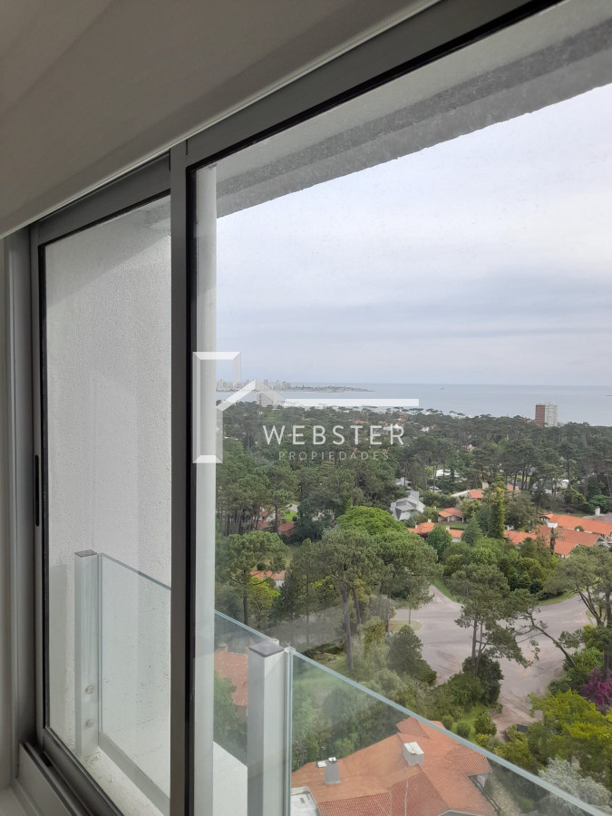 Apartamento ID.2166 - En venta y Alquiler anual 2 dormitorios en Punta del Este con todos los amenities