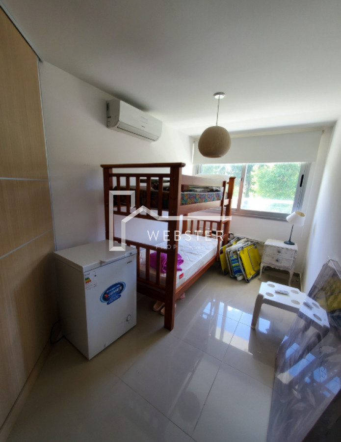 Apartamento ID.1915 - Vende apartamento de 3 dormitorios con vista a un agradable entorno, en Punta del Este.