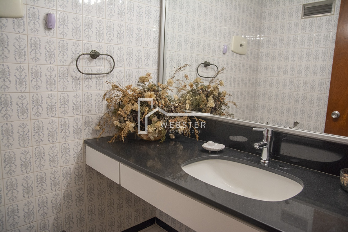 Apartamento ID.2224 - Hermoso Departamento en venta de 3 dormitorios. Torre Tiburon. Playa Brava.