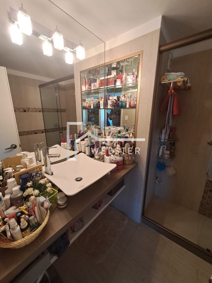 Apartamento ID.2204 - Alquiler Anual en Punta del Este 3 dormitorios y servicio sobre Roosevelt