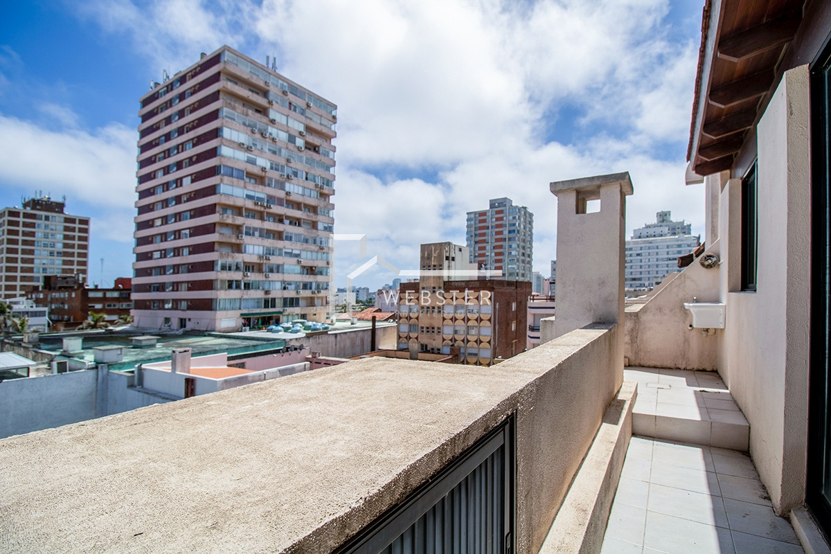 Apartamento ID.1532 - Apartamento en Venta de 3 dormitorios en Edificio Palm Beach . Peninsula , Punta del este 