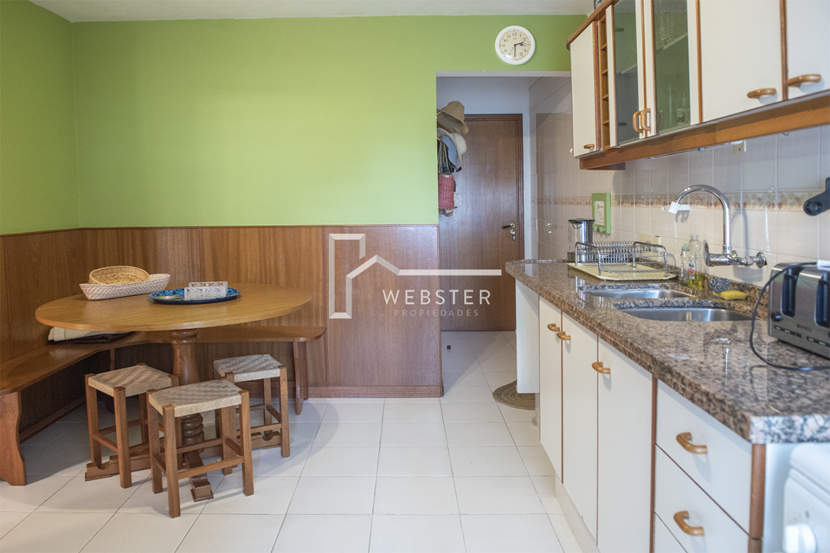 Apartamento ID.2167 - Vende departamento de 3 dormitorios en Ocean Tower, Punta del Este 