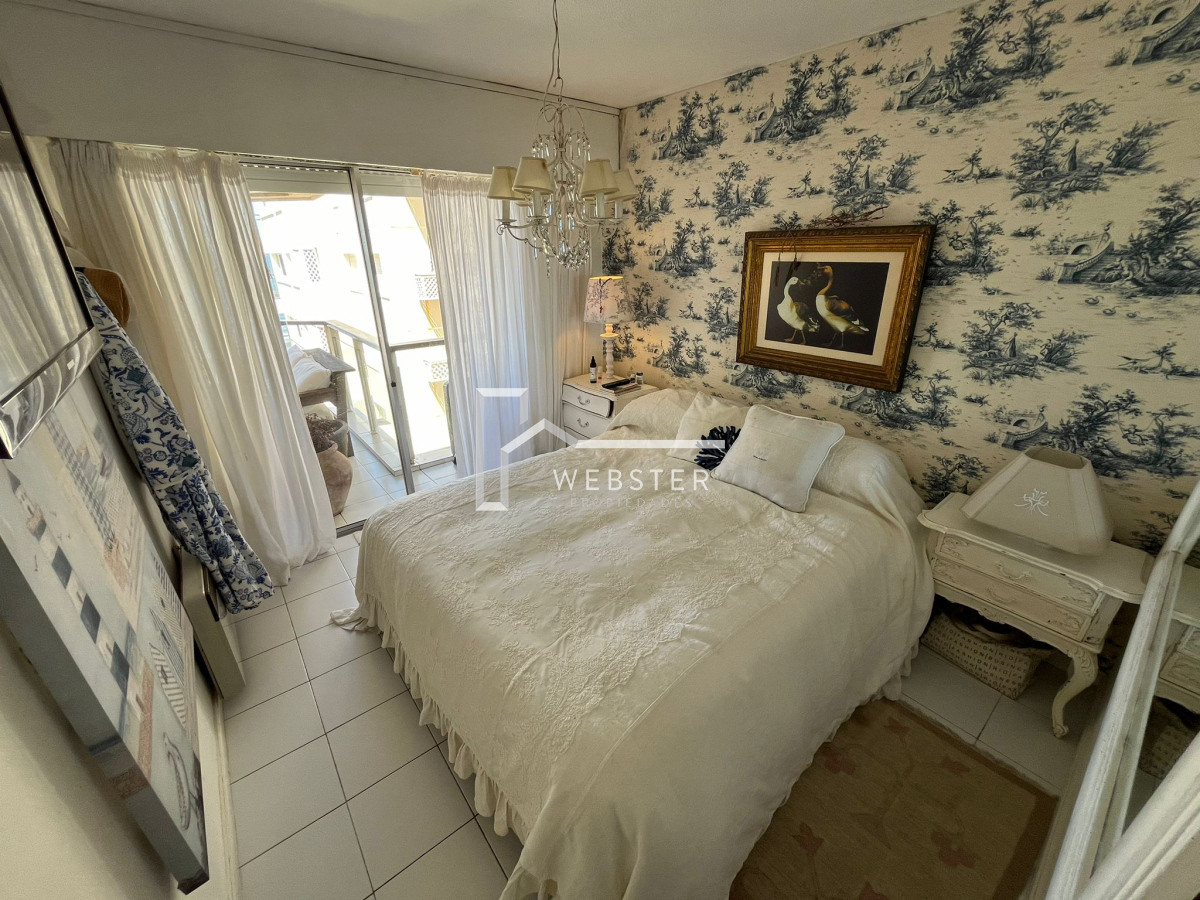 Apartamento ID.2038 - Apartamento de 3 dormitorios en Peninsula, Punta del Este