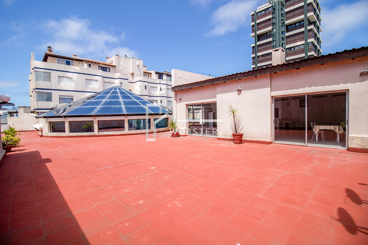 Apartamento ID.1532 - Apartamento en Venta de 3 dormitorios en Edificio Palm Beach . Peninsula , Punta del este 
