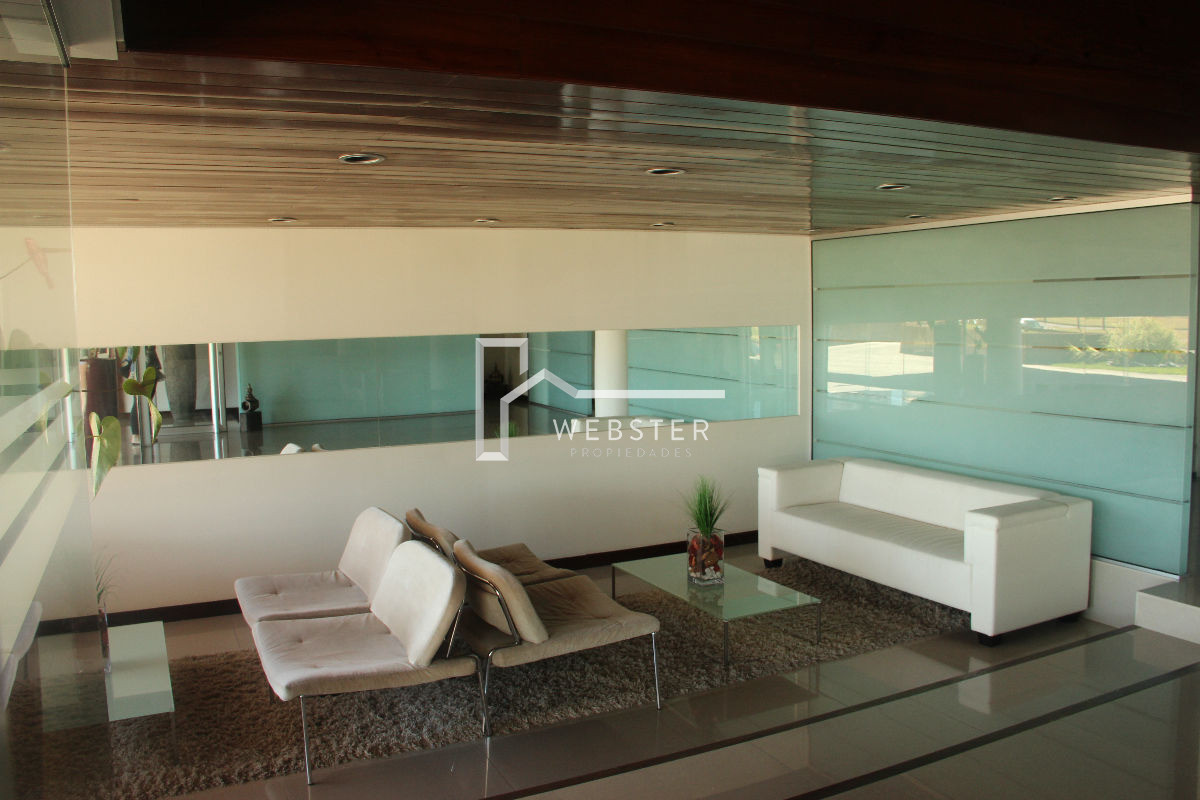 Apartamento ID.2655 - Venta de Apartamento de 2 dormitorios en Playa Brava - Punta del Este