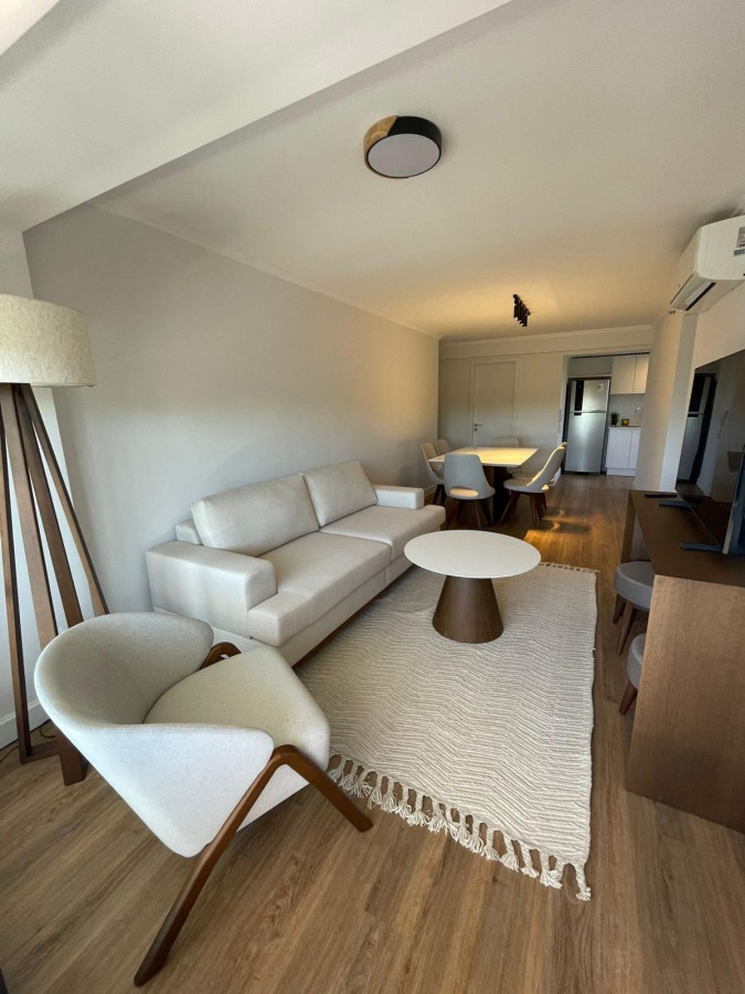 Alquiler anual 2 dormitorios en Punta del Este con todos los amenities