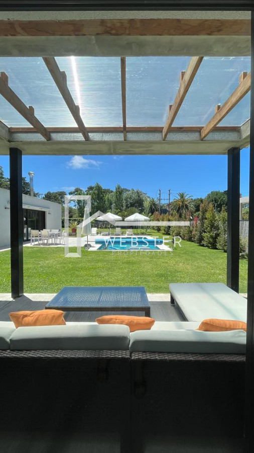 Casa ID.1763 - Casa en Venta en Barrio Privado La Arbolada , Punta del este 