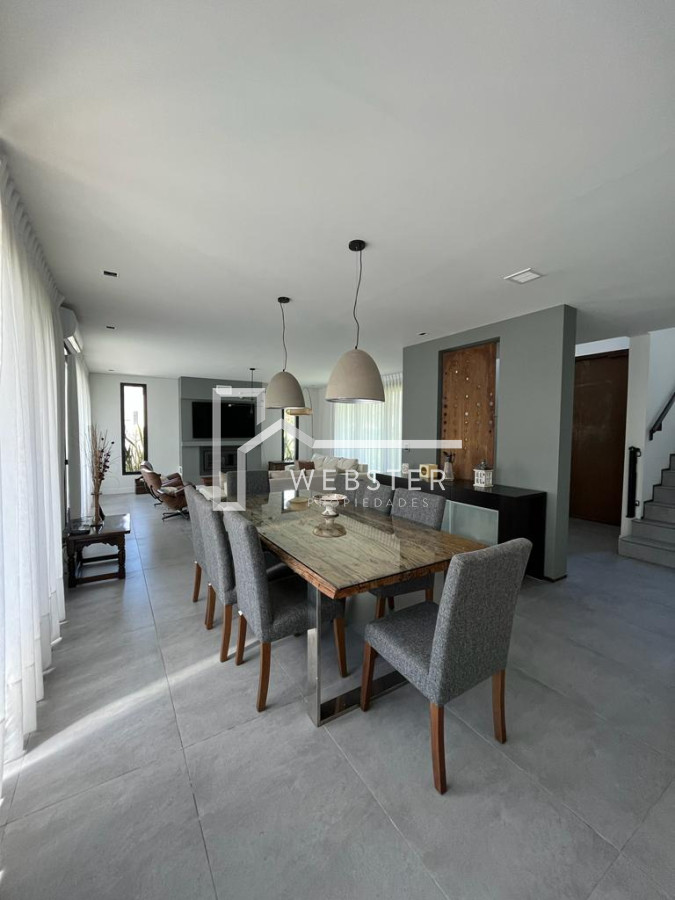 Casa ID.1763 - Casa en Venta en Barrio Privado La Arbolada , Punta del este 