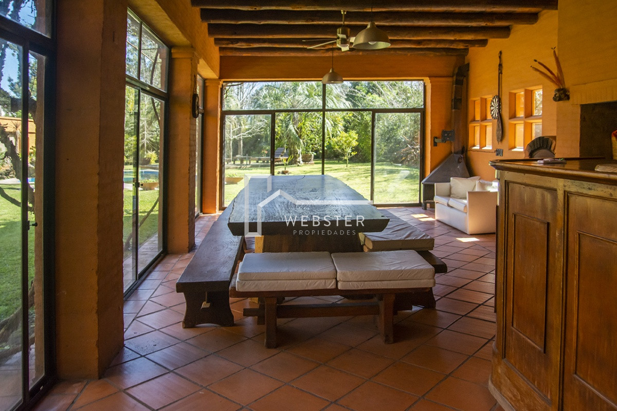 Casa ID.1758 - Divina Casa en venta en La Arbolada.