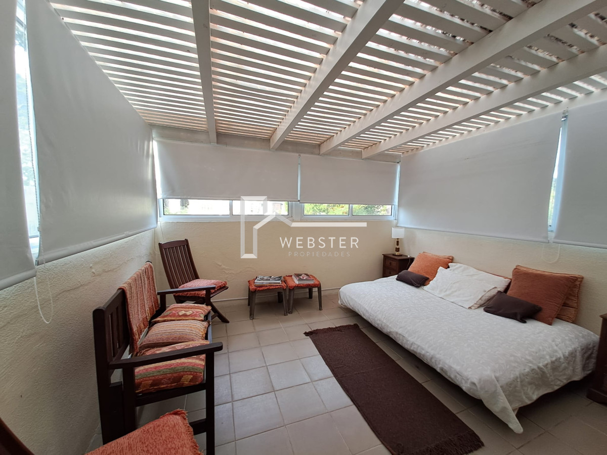 Casa ID.1759 - Boulevard Park, Casa de 4 dormitaros con Piscina en VENTA .