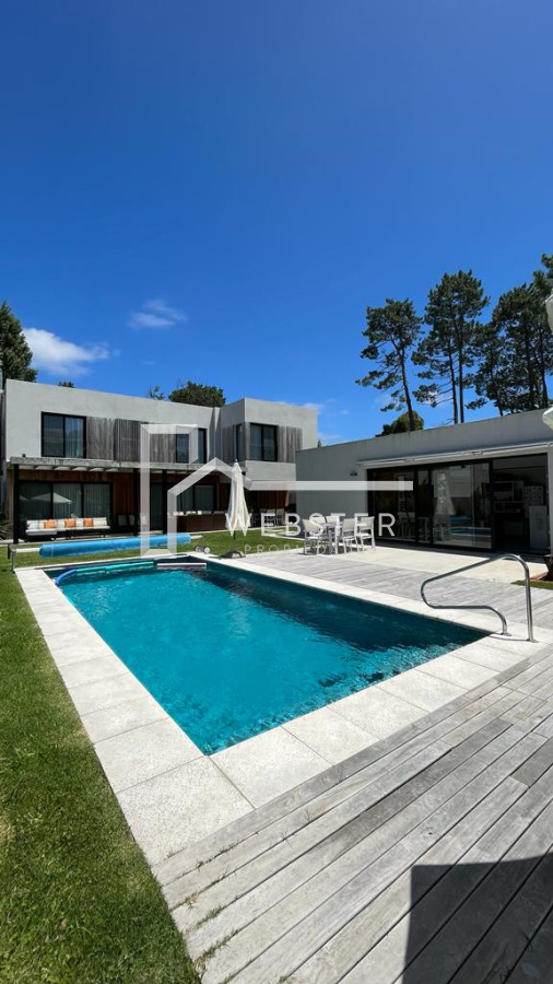 Casa ID.1763 - Casa en Venta en Barrio Privado La Arbolada , Punta del este 