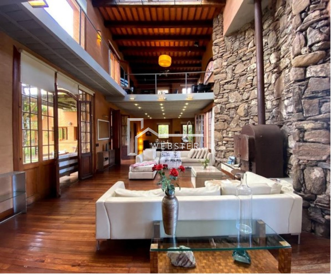 Casa ID.1758 - Divina Casa en venta en La Arbolada.
