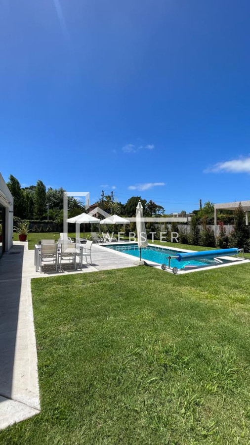 Casa ID.1763 - Casa en Venta en Barrio Privado La Arbolada , Punta del este 