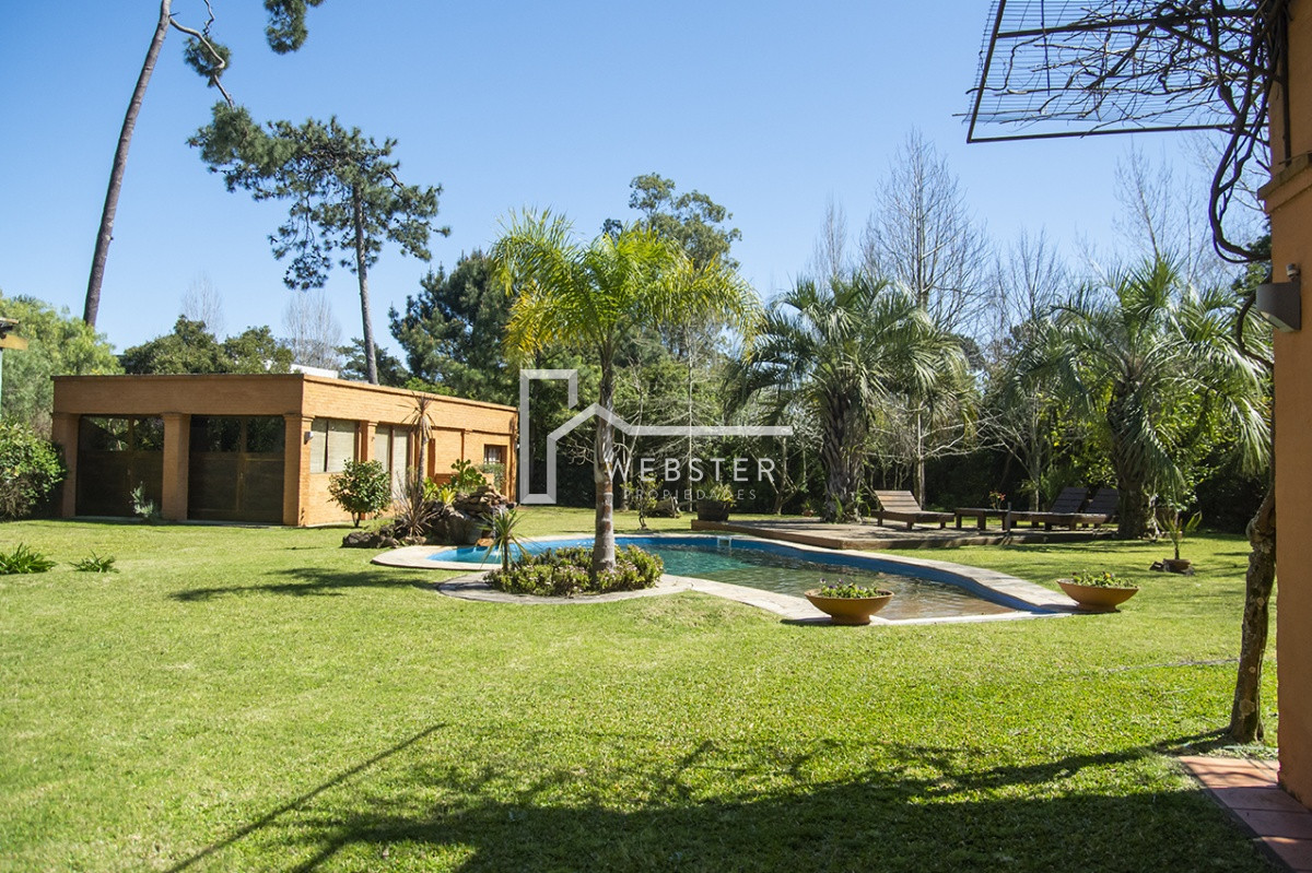 Casa ID.1758 - Divina Casa en venta en La Arbolada.