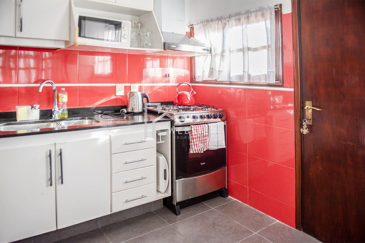 Casa ID.2366 - Muy linda casa en venta, zona inmejorable, 3 dormitorios y servicio