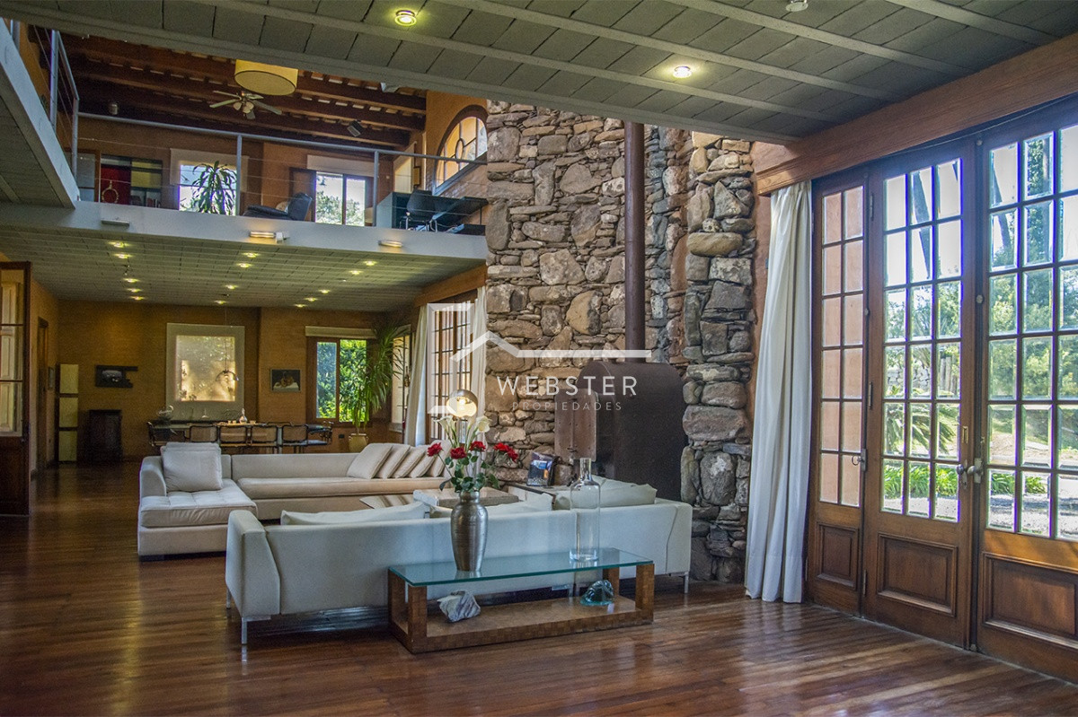 Casa ID.1758 - Divina Casa en venta en La Arbolada.