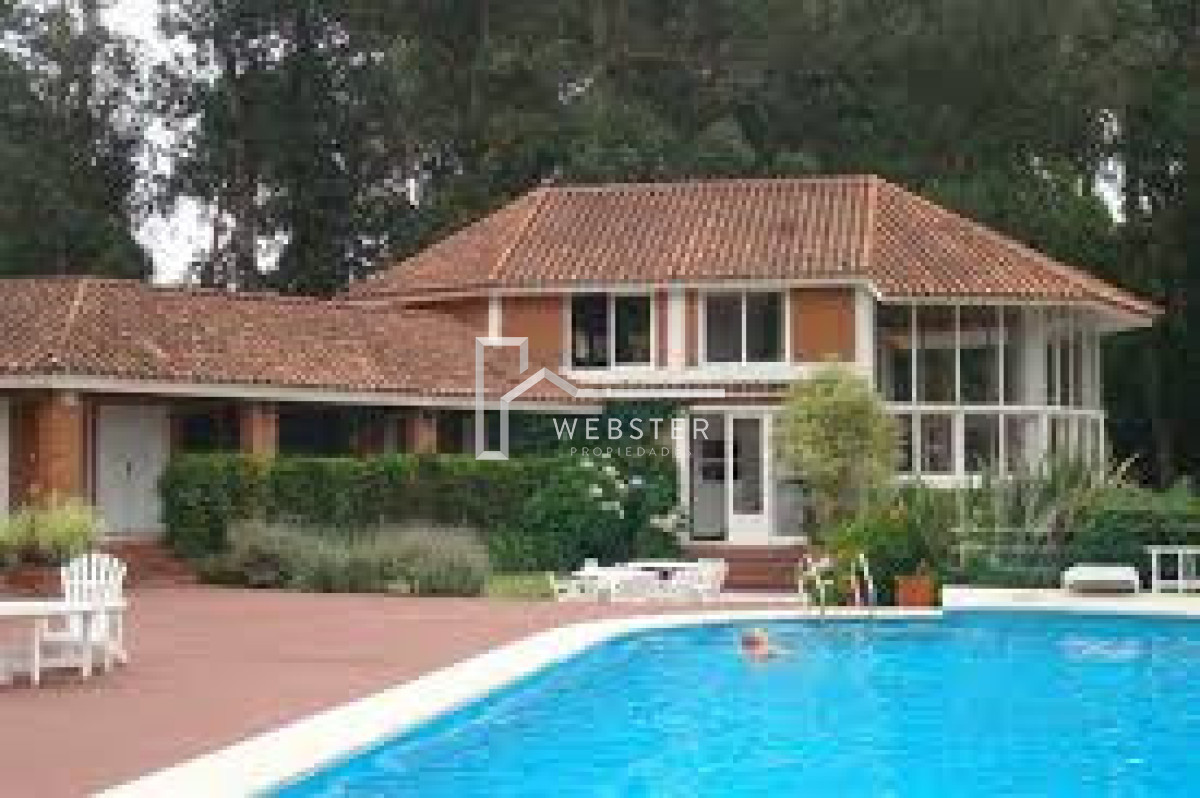 Casa ID.2818 - Alquiler anual Casa 3 dormitorios en barrio privado Punta del Este