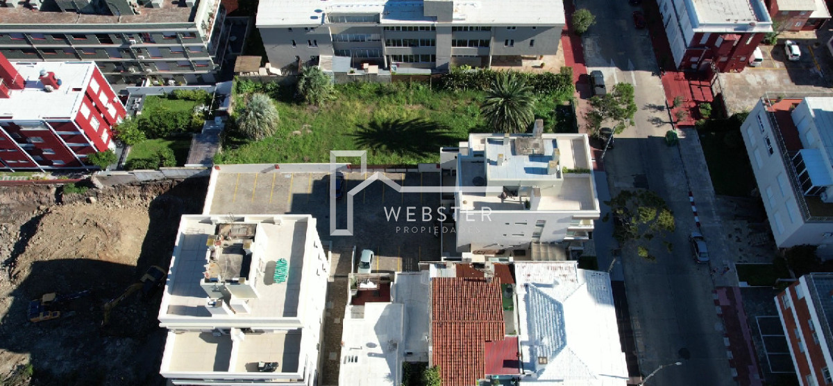 Casa ID.2778 - Casa de dos dormitorios en alquiler anual en Punta del Este