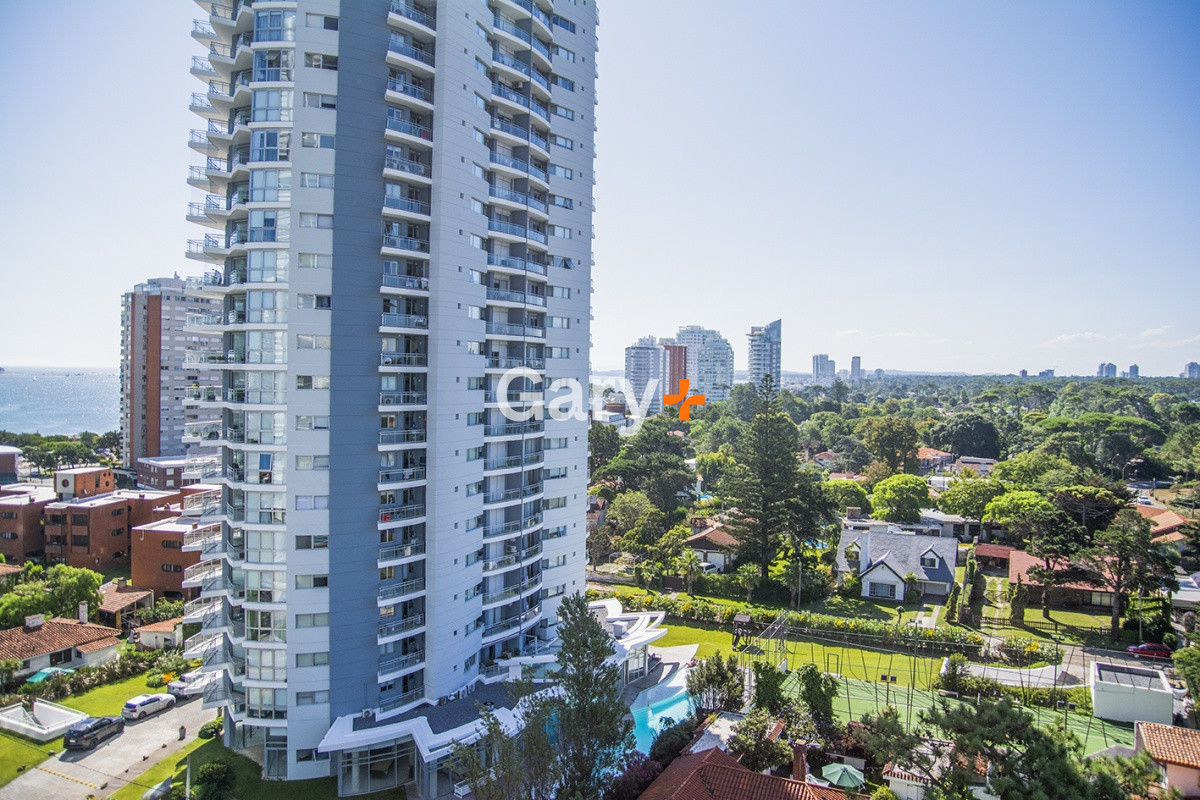 Apartamento ID.28248 - Apartamento 2 dormitorios en venta a metros del mar, Punta del Este