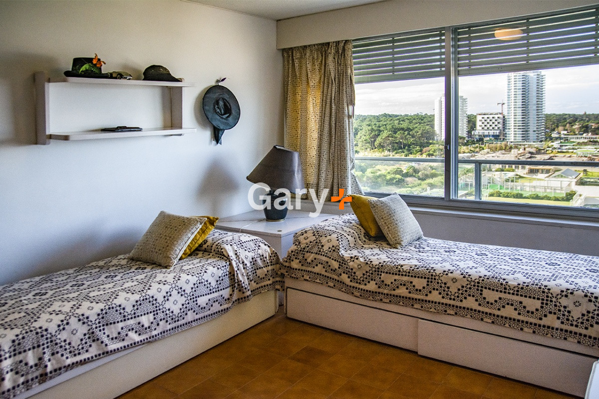 Apartamento ID.26474 - Hermoso Departamento en venta de 3 dormitorios. Torre Tiburon. Playa Brava.