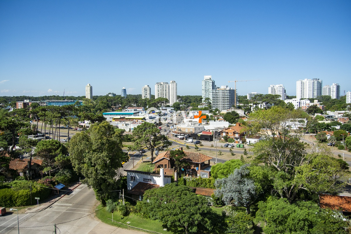 Apartamento ID.28248 - Apartamento 2 dormitorios en venta a metros del mar, Punta del Este