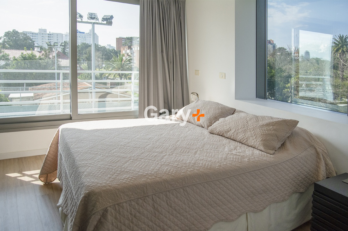 Apartamento ID.27299 - Gran departamento con hermosas terminaciones.