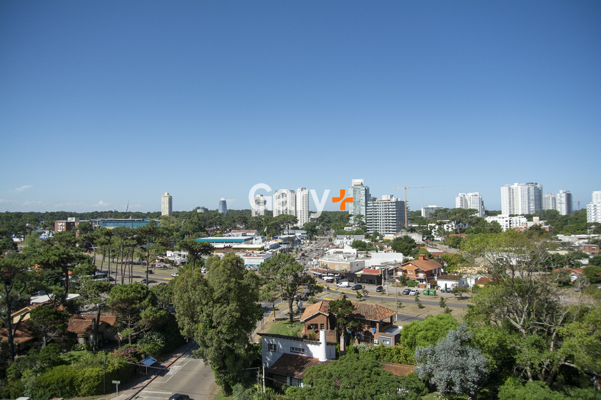 Apartamento ID.28248 - Apartamento 2 dormitorios en venta a metros del mar, Punta del Este