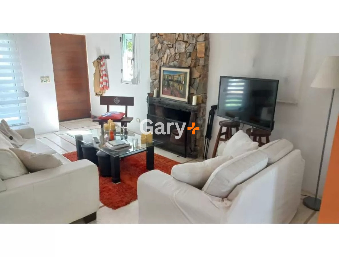 Casa ID.27974 - Venta Casa 3 dormitorios y piscina en a 100 mts de la playa en Balneario Buenos Aires