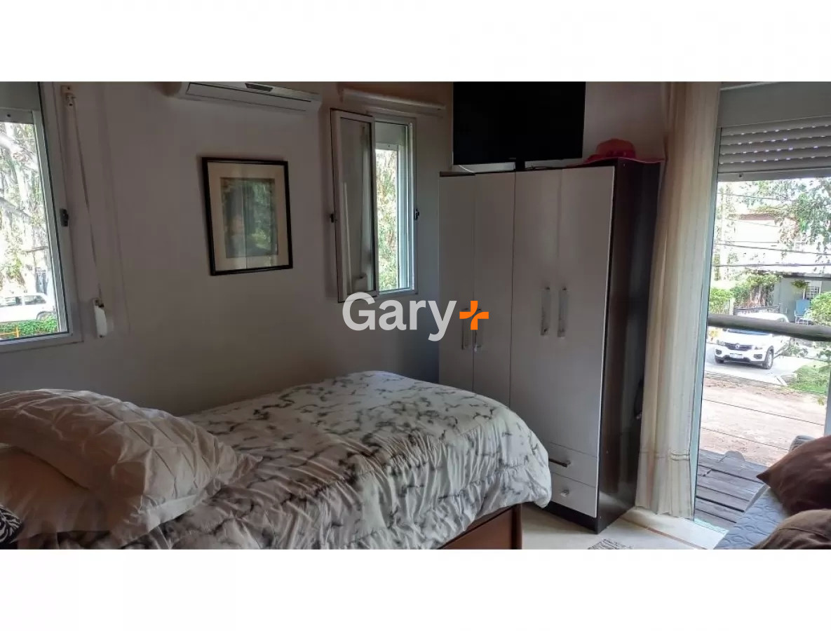 Casa ID.27974 - Venta Casa 3 dormitorios y piscina en a 100 mts de la playa en Balneario Buenos Aires