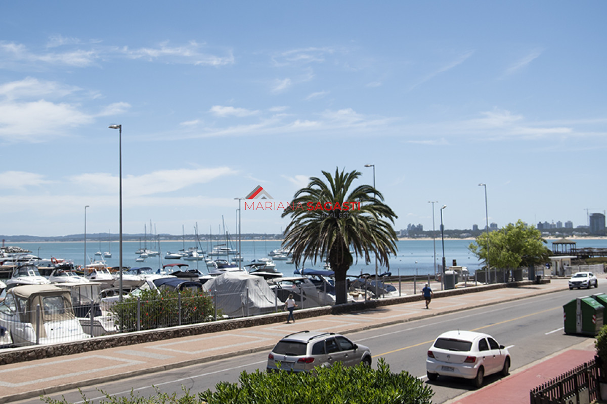 Apartamento ID.3764 - Gran Oportunidad de venta, en la zona del Puerto de Punta del Este.
