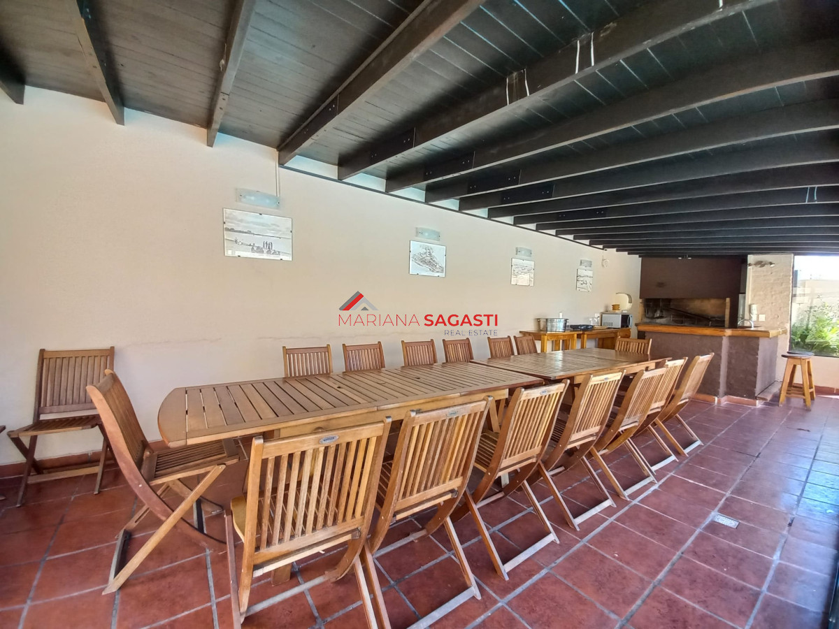 Apartamento ID.3503 - Gran oportunidad apartamento reciclado con patio y parrillero propio