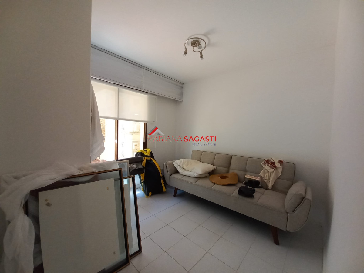 Apartamento ID.3503 - Gran oportunidad apartamento reciclado con patio y parrillero propio