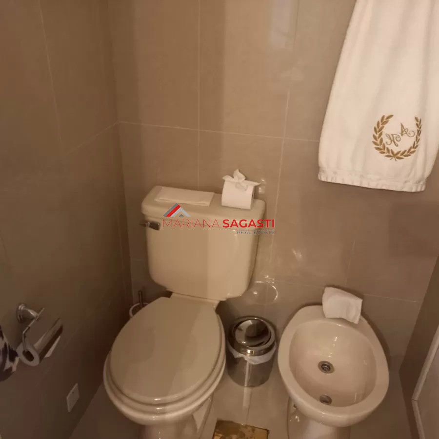Apartamento ID.3902 - Apartamento de 3 dormitorios en venta en Punta del Este, vista al puerto.