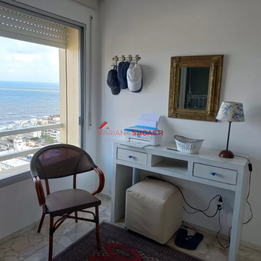 Apartamento ID.3902 - Apartamento de 3 dormitorios en venta en Punta del Este, vista al puerto.