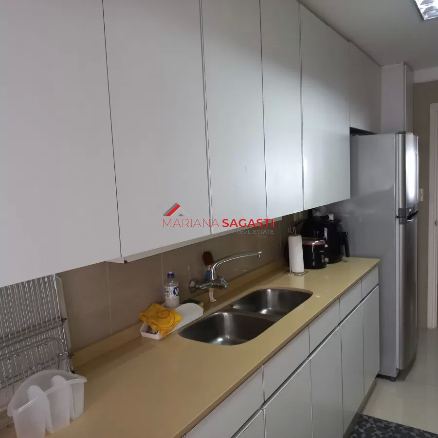 Apartamento ID.3902 - Apartamento de 3 dormitorios en venta en Punta del Este, vista al puerto.