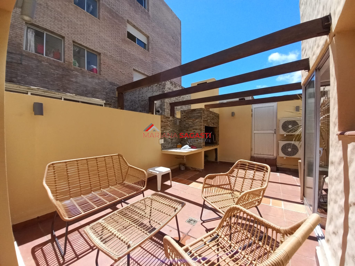 Apartamento ID.3503 - Gran oportunidad apartamento reciclado con patio y parrillero propio