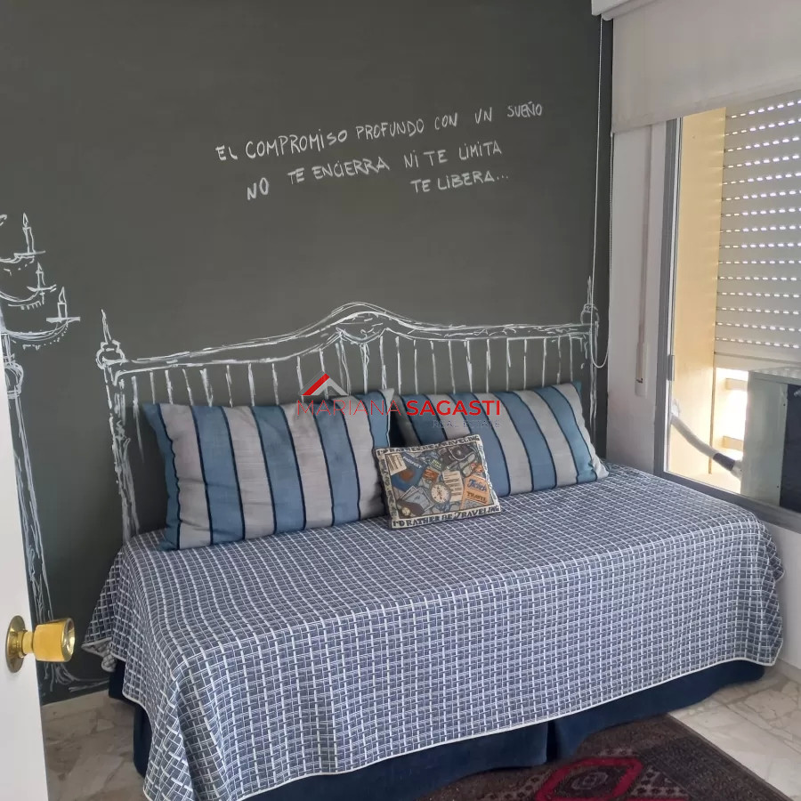 Apartamento ID.3902 - Apartamento de 3 dormitorios en venta en Punta del Este, vista al puerto.