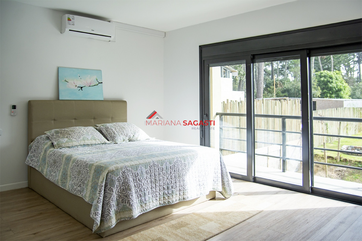 Casa ID.4045 - Casa ideal de 4 dormitorios en suite en San Rafael Punta del Este.