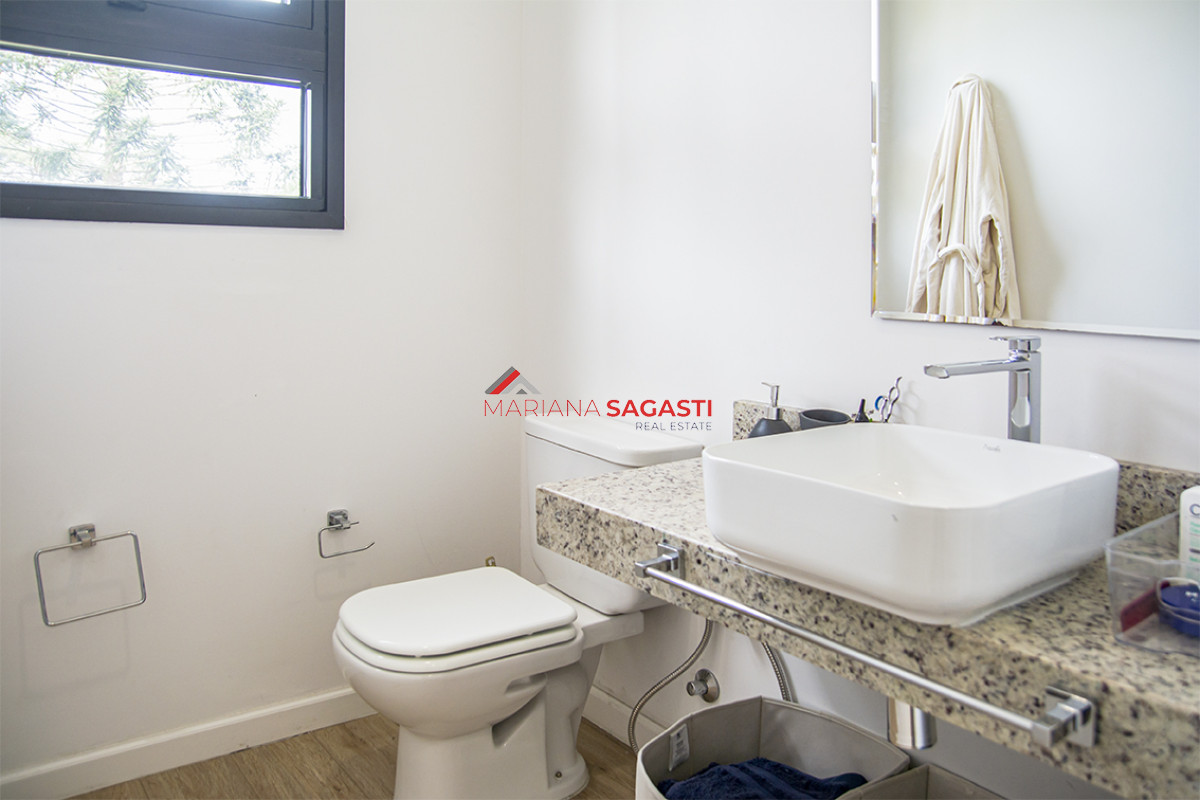 Casa ID.4045 - Casa ideal de 4 dormitorios en suite en San Rafael Punta del Este.