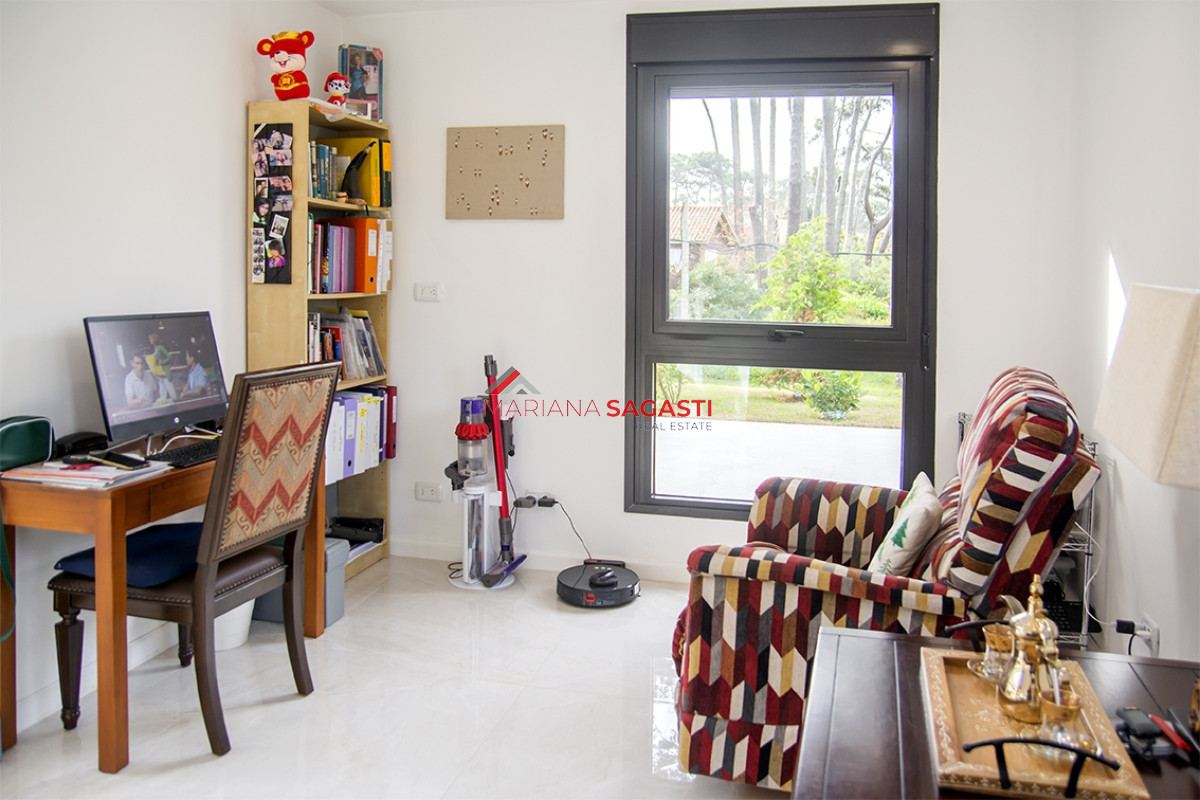 Casa ID.4045 - Casa ideal de 4 dormitorios en suite en San Rafael Punta del Este.