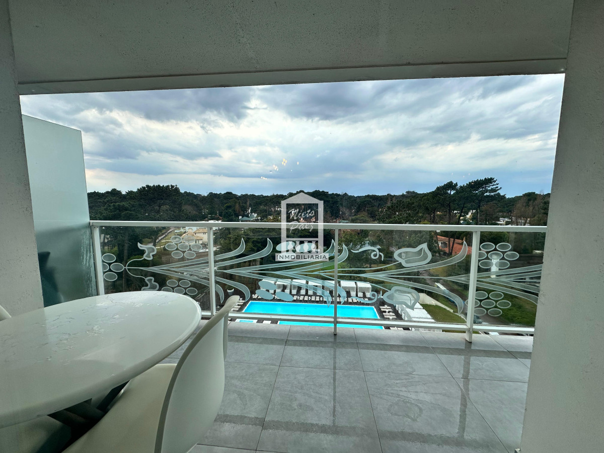 Vende apartamento de 2 dormitorios en Roosevelt Punta del Este. - NYP41143A