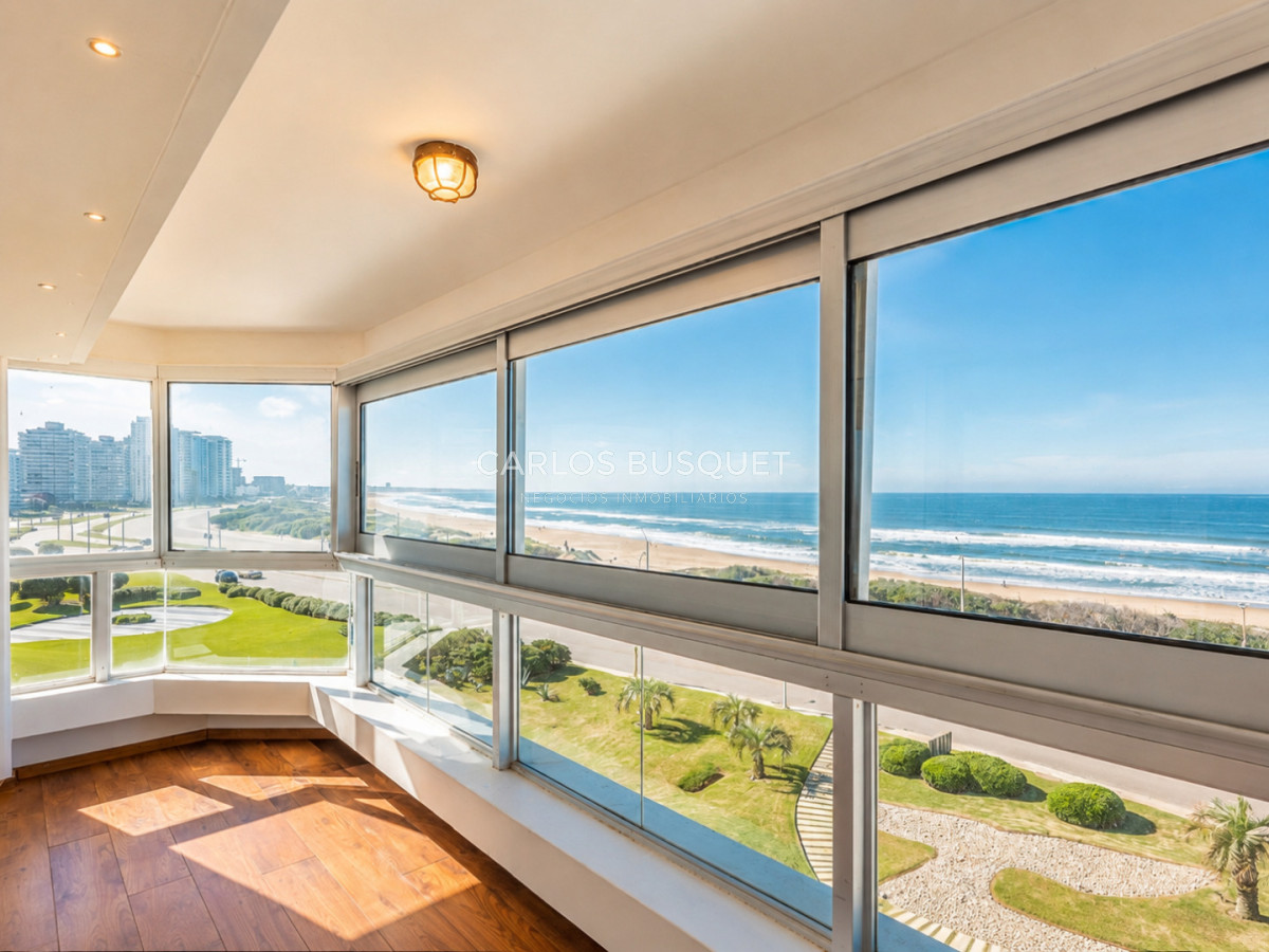 Apartamento ID.1682 - Vende apartamento con vista al mar, de 4 dormitorios en Brava, Punta del Este