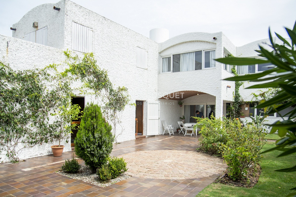 Casa ID.85 - Hermosa casa en venta en zona de la península.