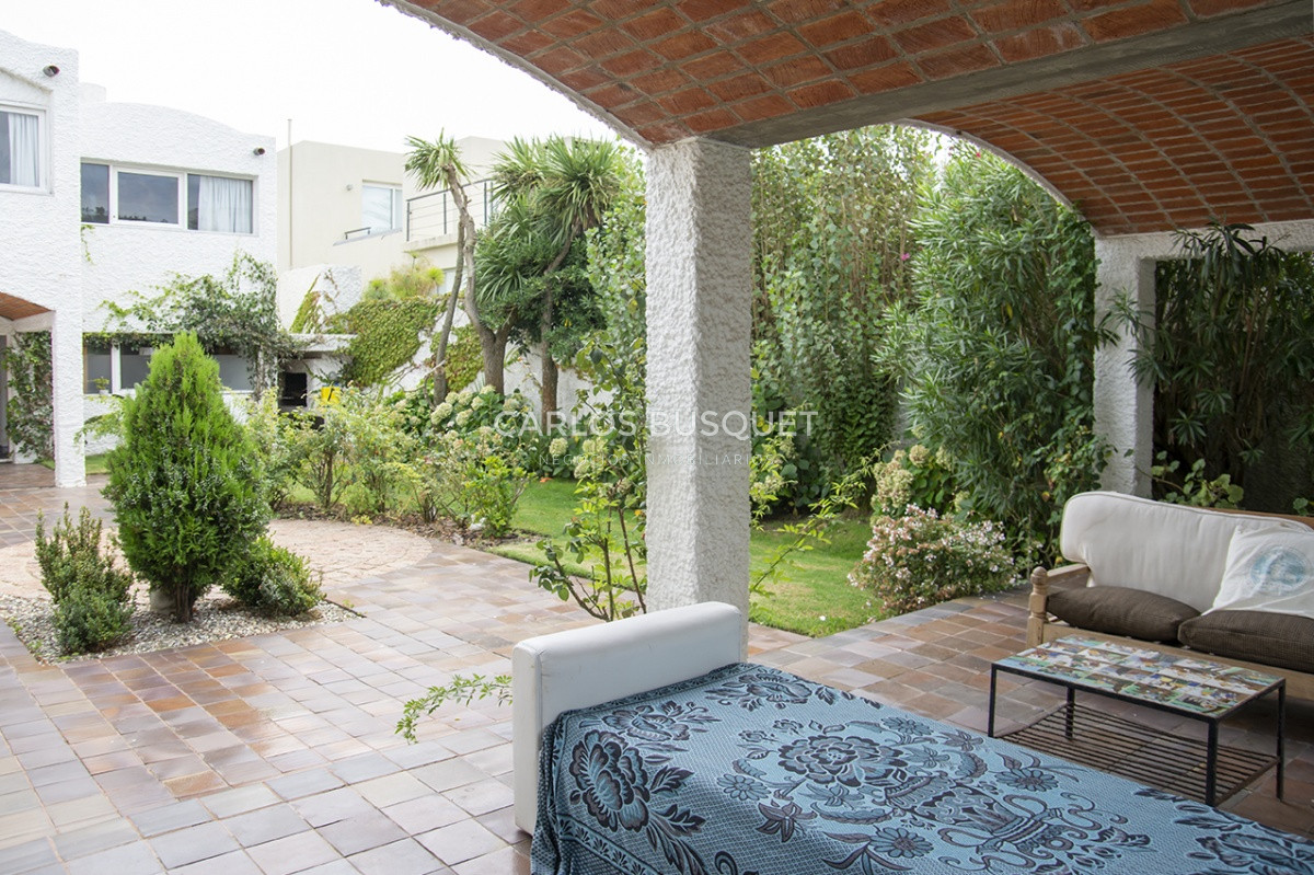 Casa ID.85 - Hermosa casa en venta en zona de la península.