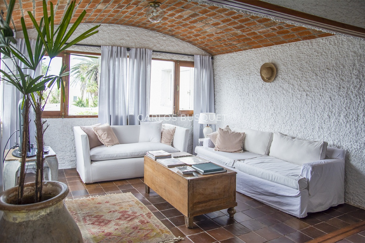 Casa ID.85 - Hermosa casa en venta en zona de la península.