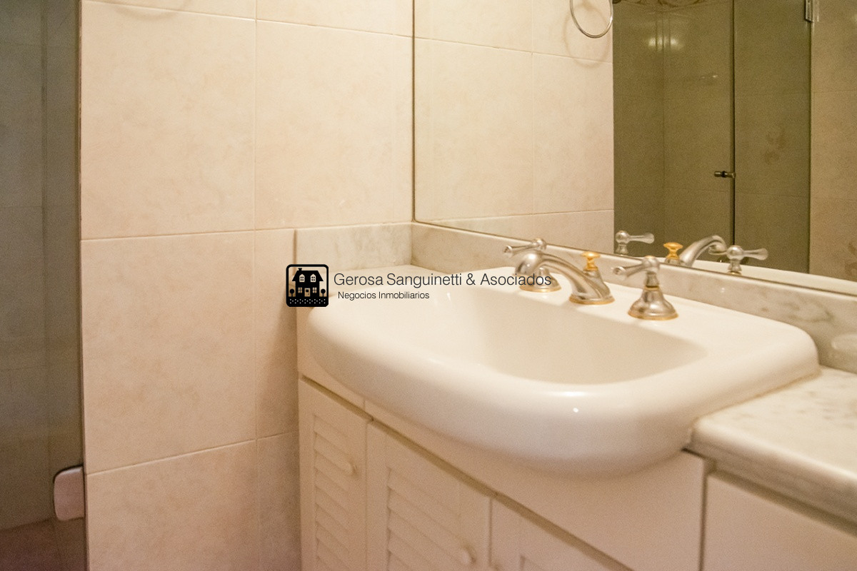 Apartamento ID.1808 - Hermoso Departamento en venta con vista al mar, primera fila