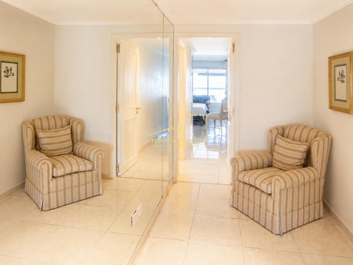 Apartamento ID.1808 - Hermoso Departamento en venta con vista al mar, primera fila