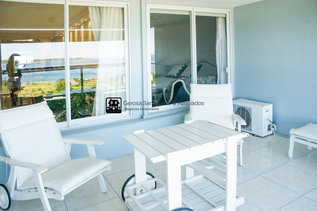 Apartamento ID.1808 - Hermoso Departamento en venta con vista al mar, primera fila