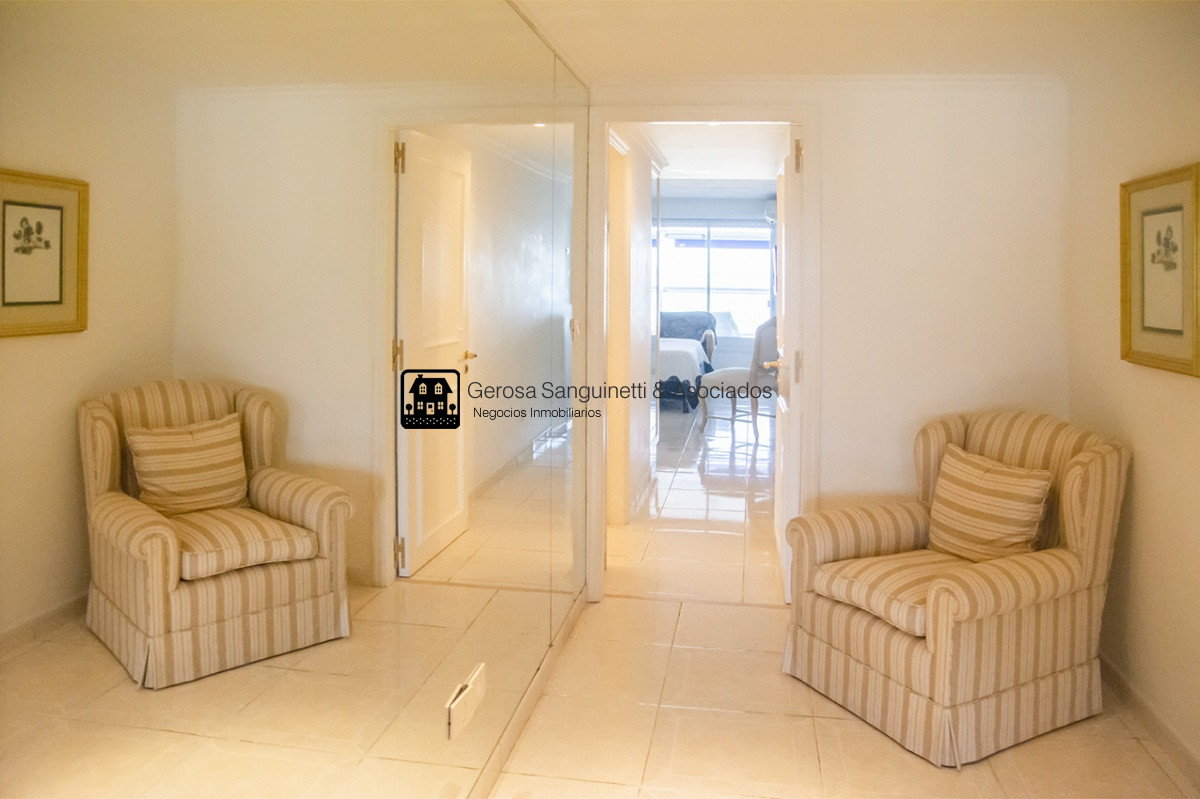 Apartamento ID.1808 - Hermoso Departamento en venta con vista al mar, primera fila