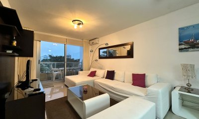 Venta Apartamento 2 dormitorios con azotea y parrillero en Mansa